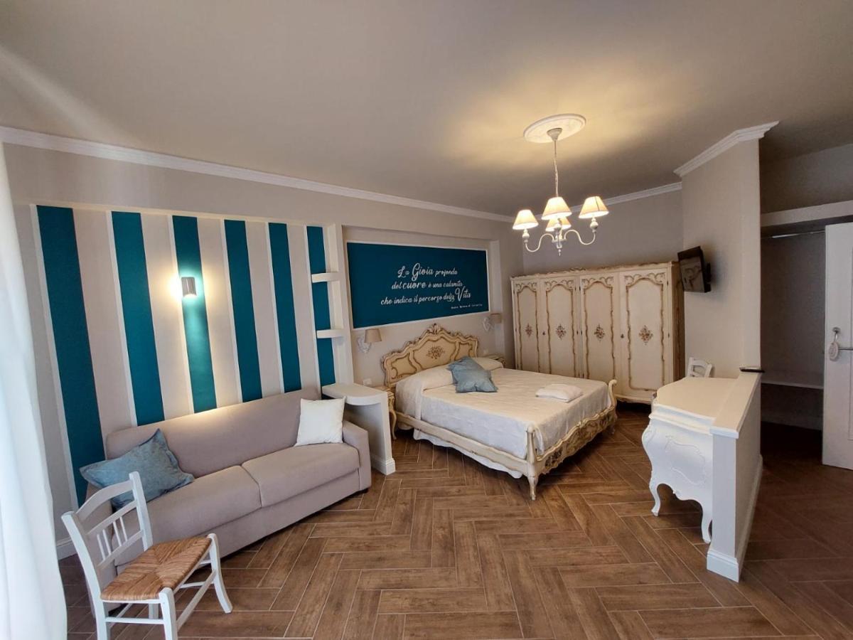 Bed and Breakfast Chez Tata' - Sce Tata Rossano Stazione Exterior foto