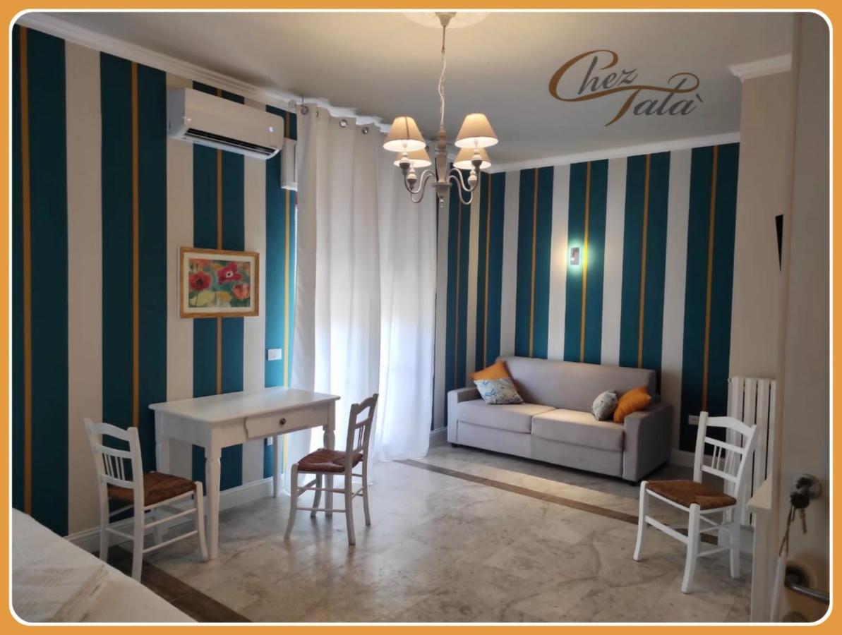 Bed and Breakfast Chez Tata' - Sce Tata Rossano Stazione Exterior foto
