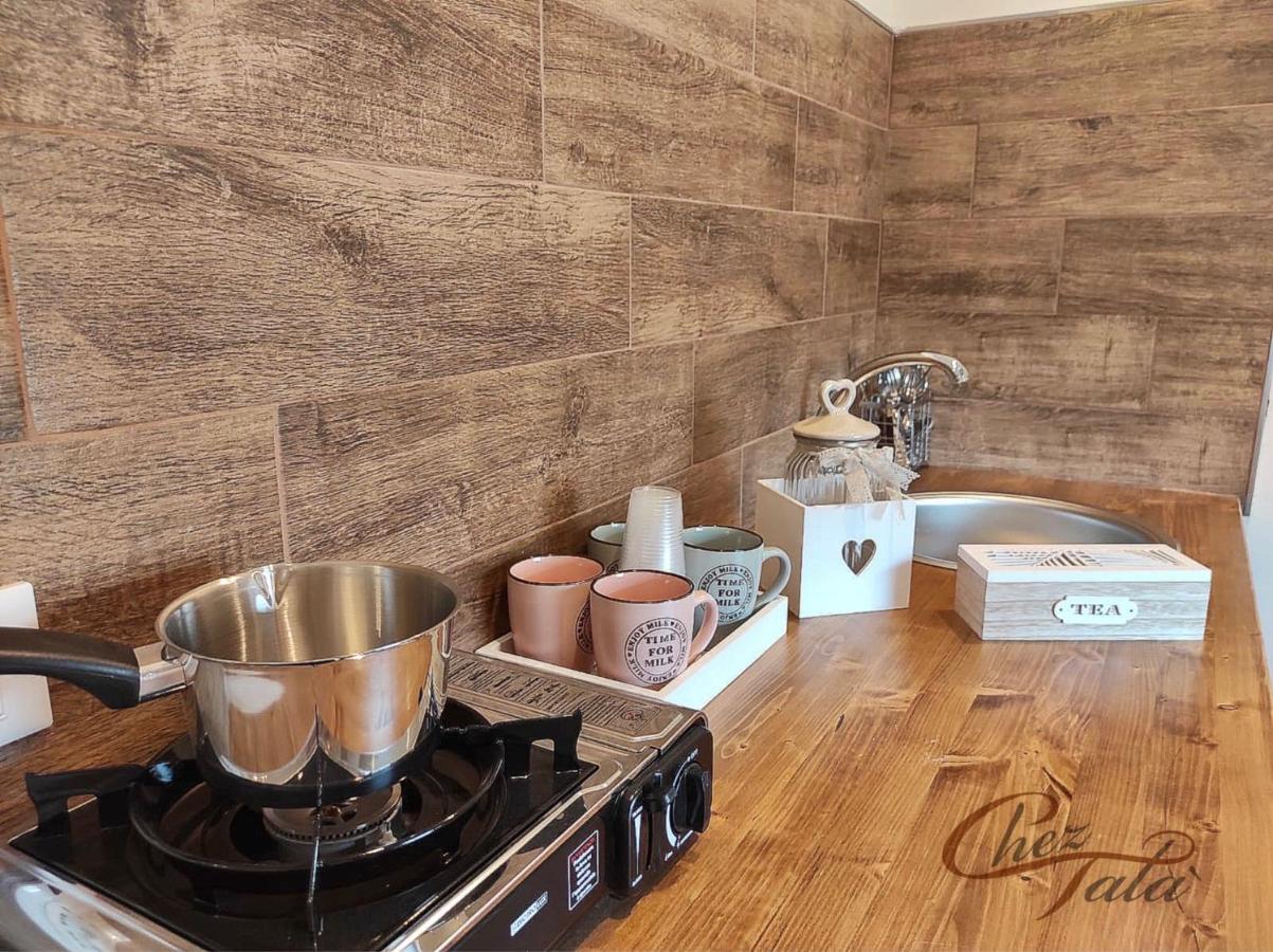 Bed and Breakfast Chez Tata' - Sce Tata Rossano Stazione Exterior foto