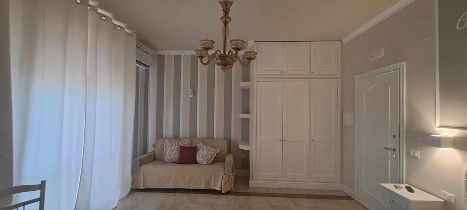 Bed and Breakfast Chez Tata' - Sce Tata Rossano Stazione Exterior foto